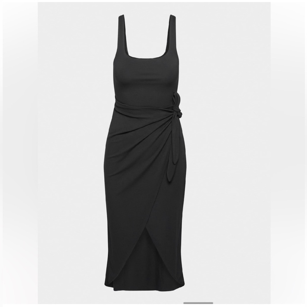 Aritzia black dress - size m NWT